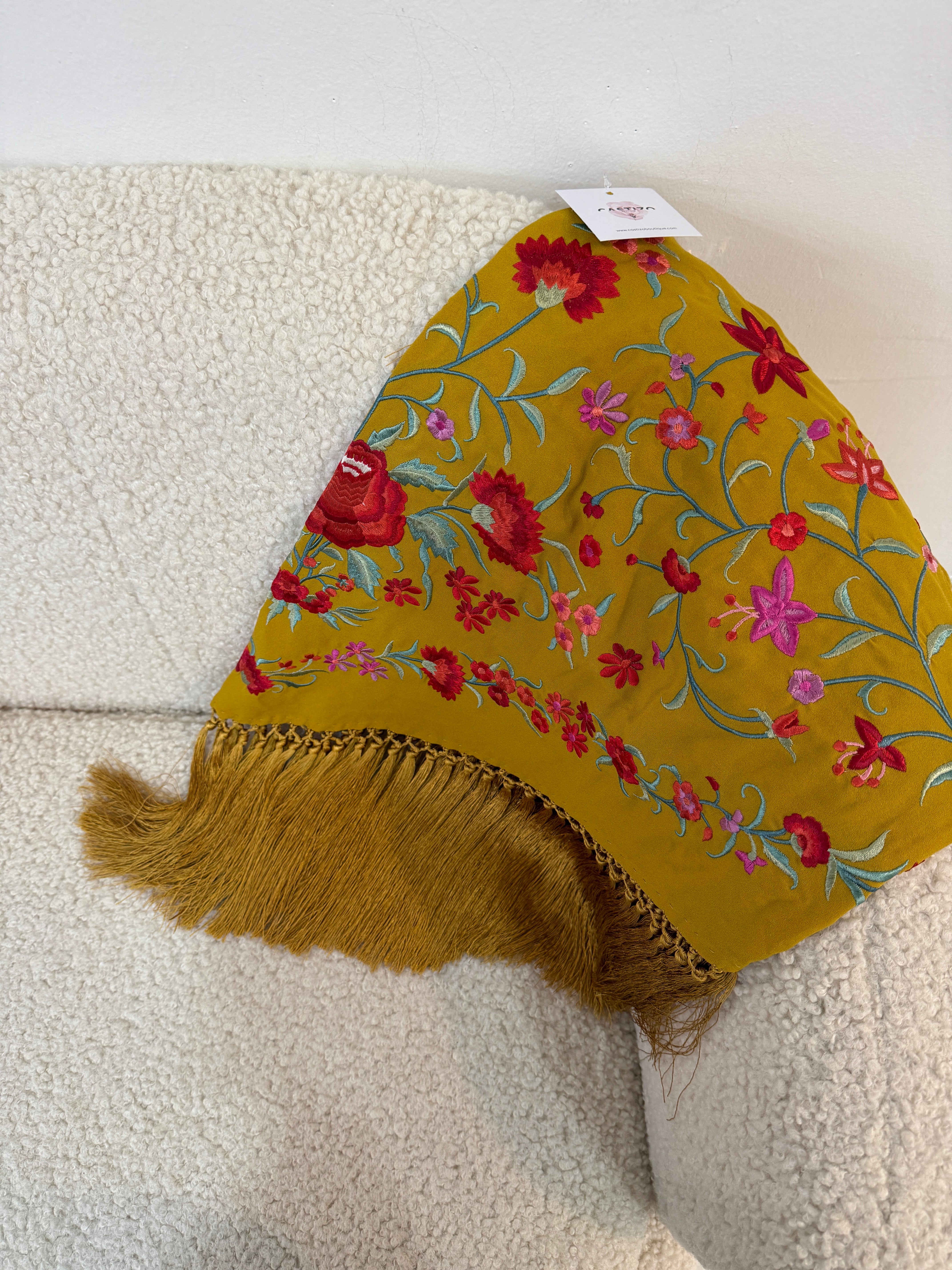 Mantoncillo mostaza clavel