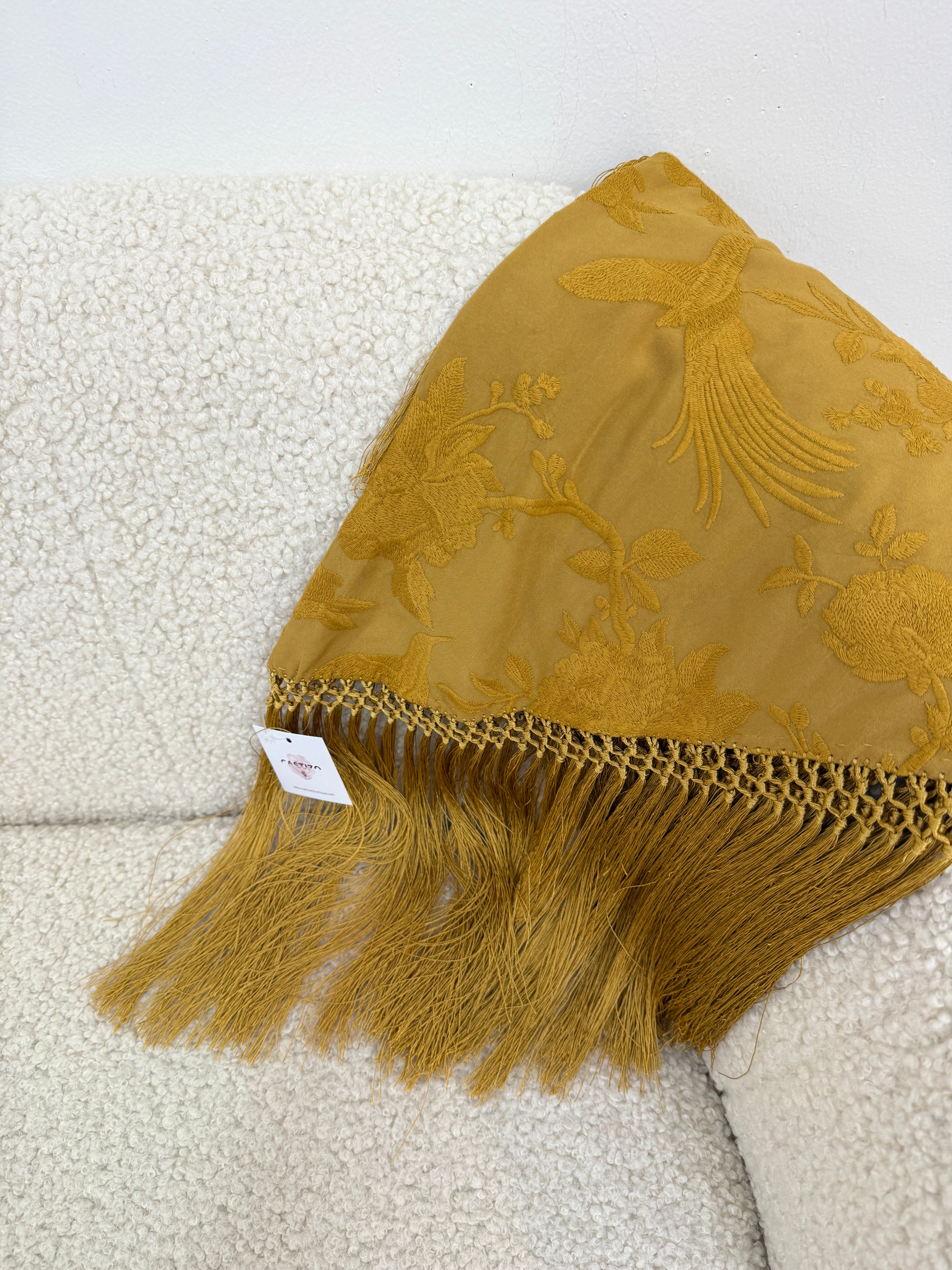 Mantoncillo monocolor mostaza tostado