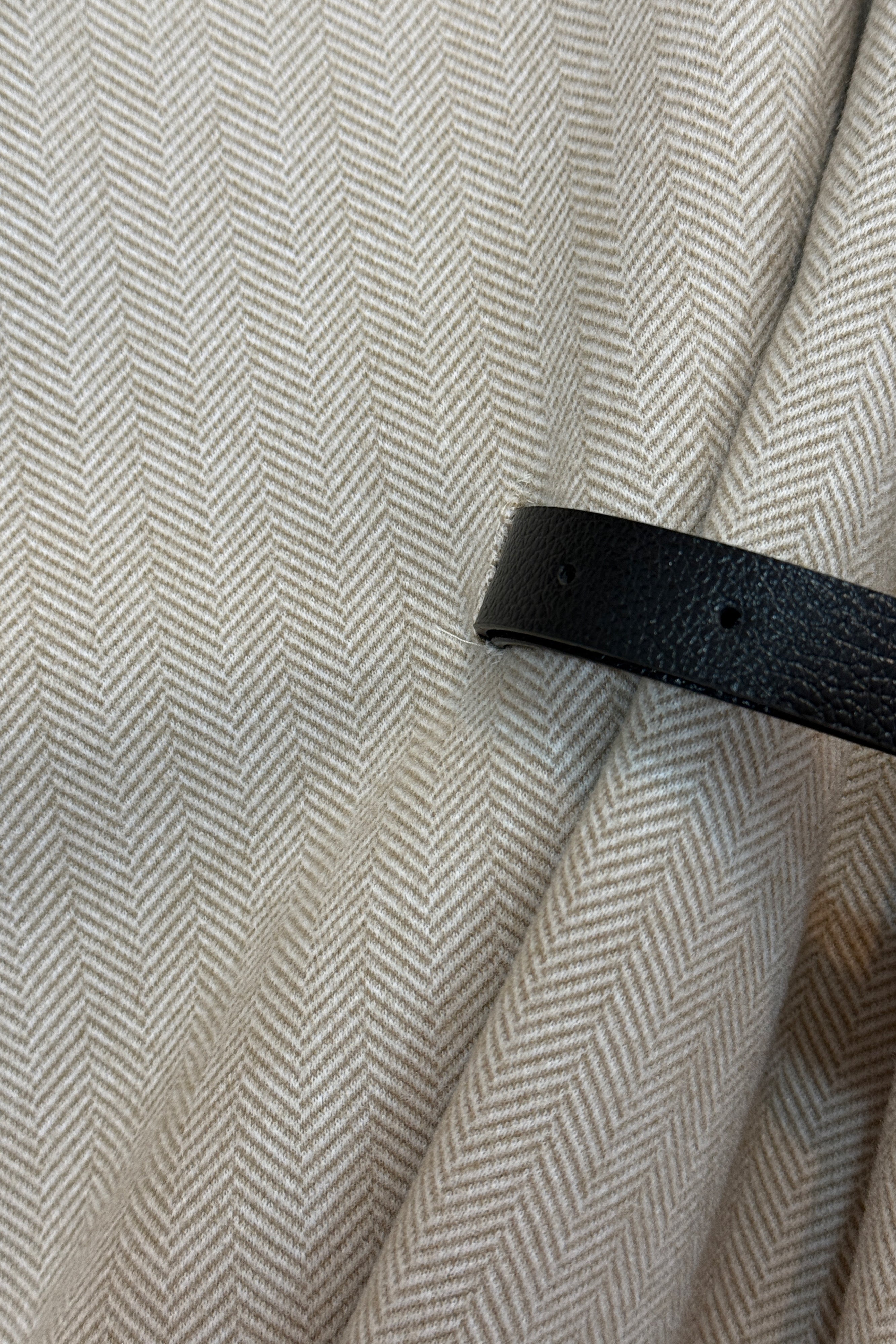 Capa cruzada con cinturón