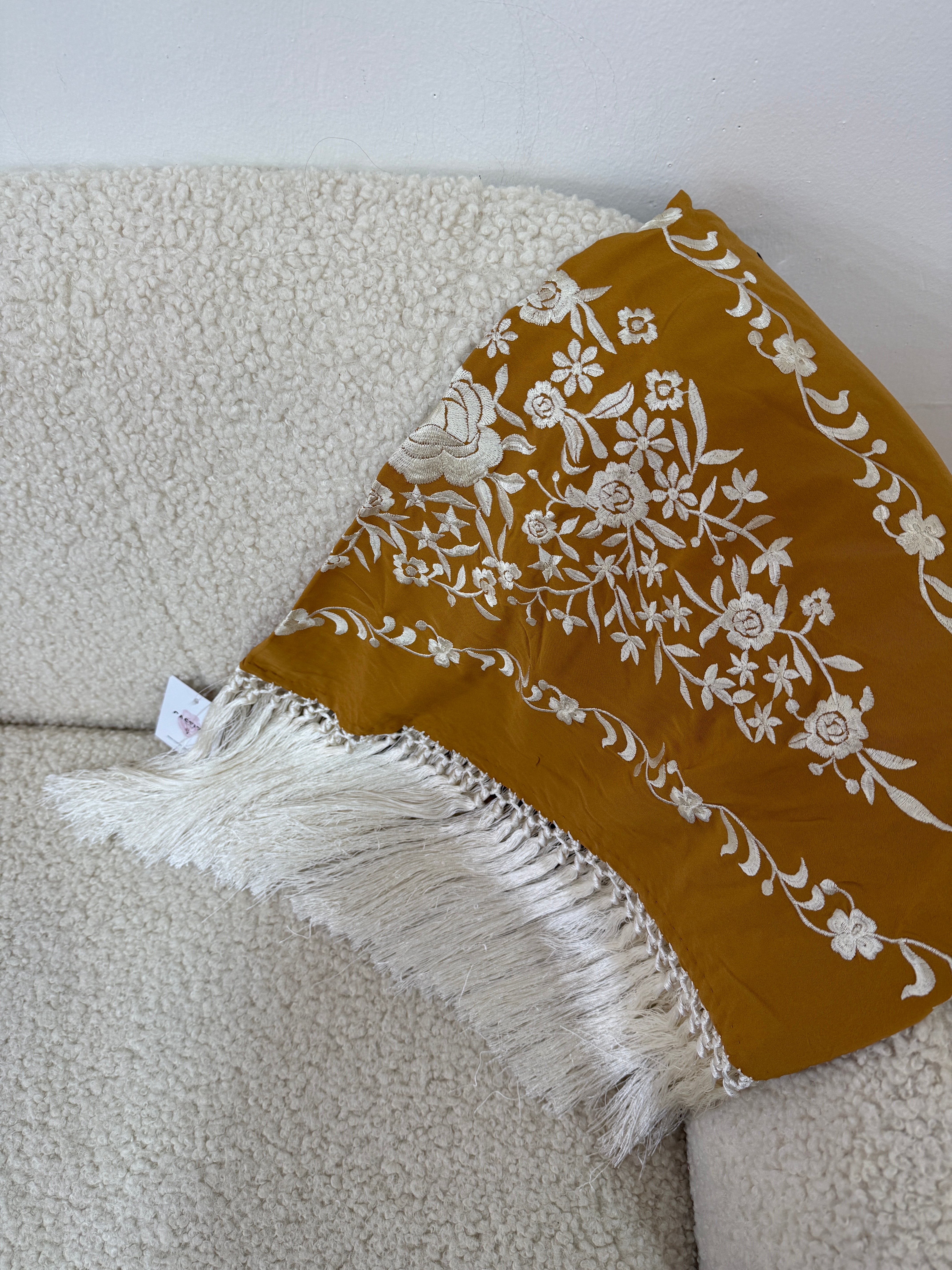 Mantoncillo bulería mostaza y marfil