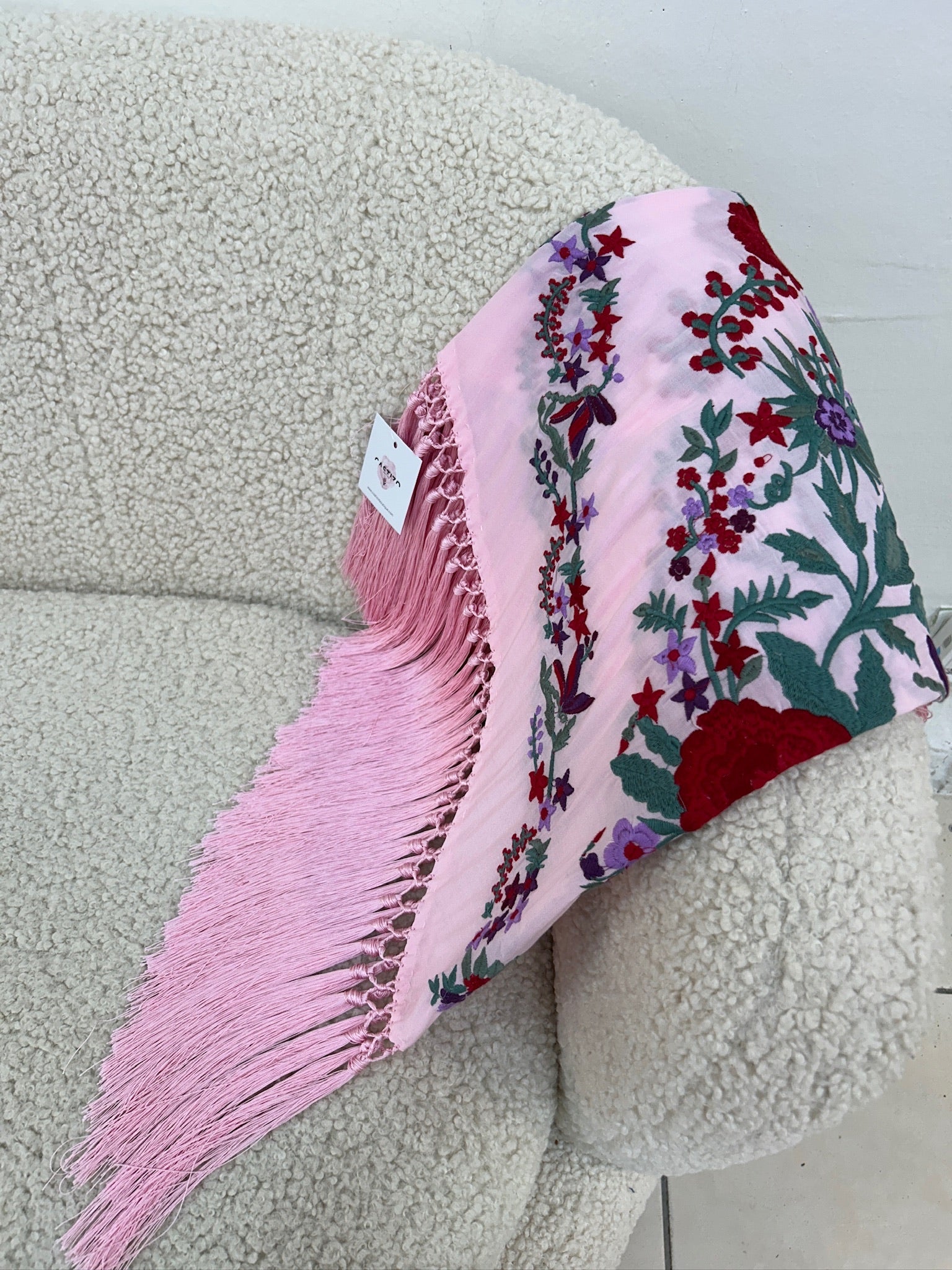 Mantoncillo rosa bebé y rojizo