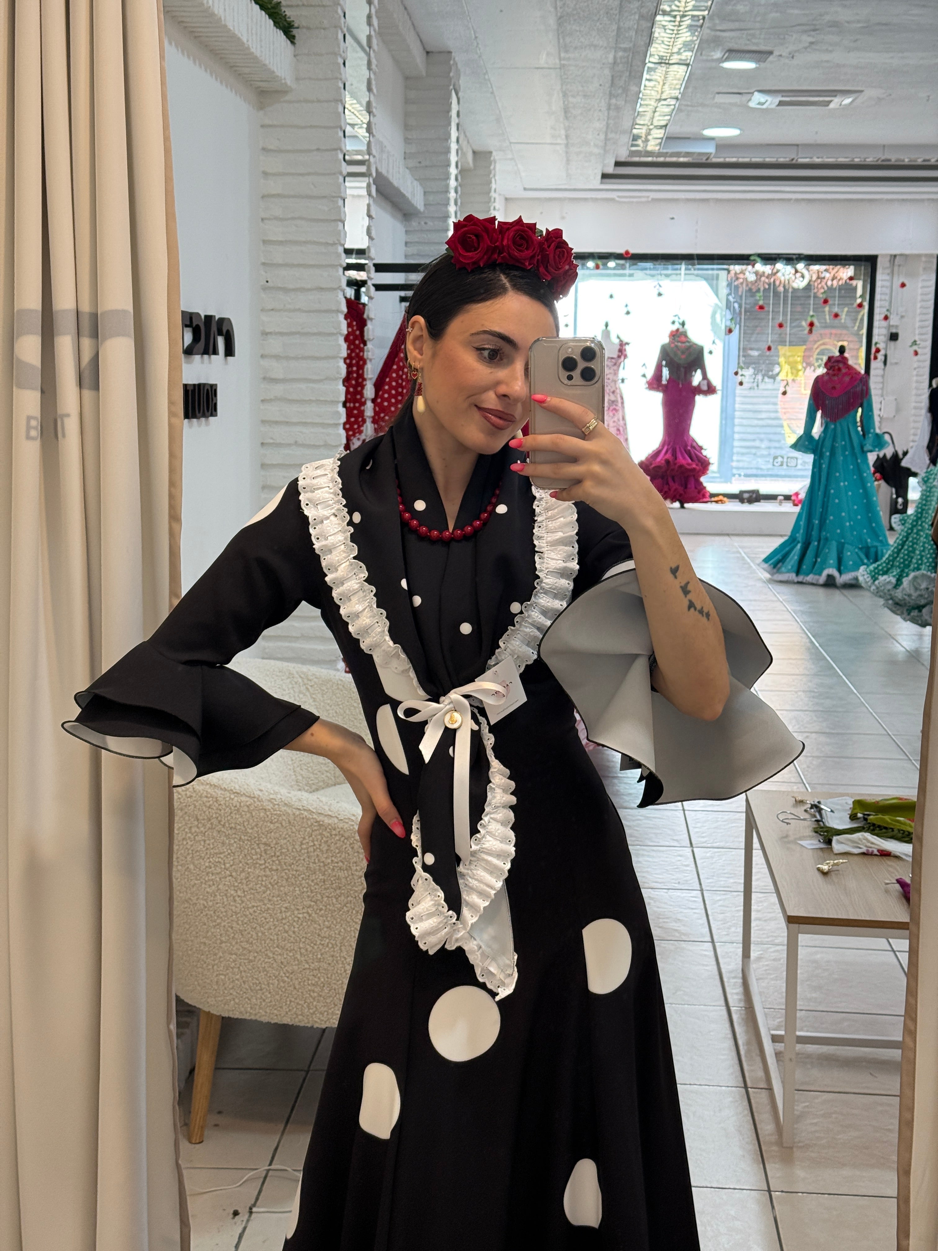 Traje Pétalo | Negro lunar galleta