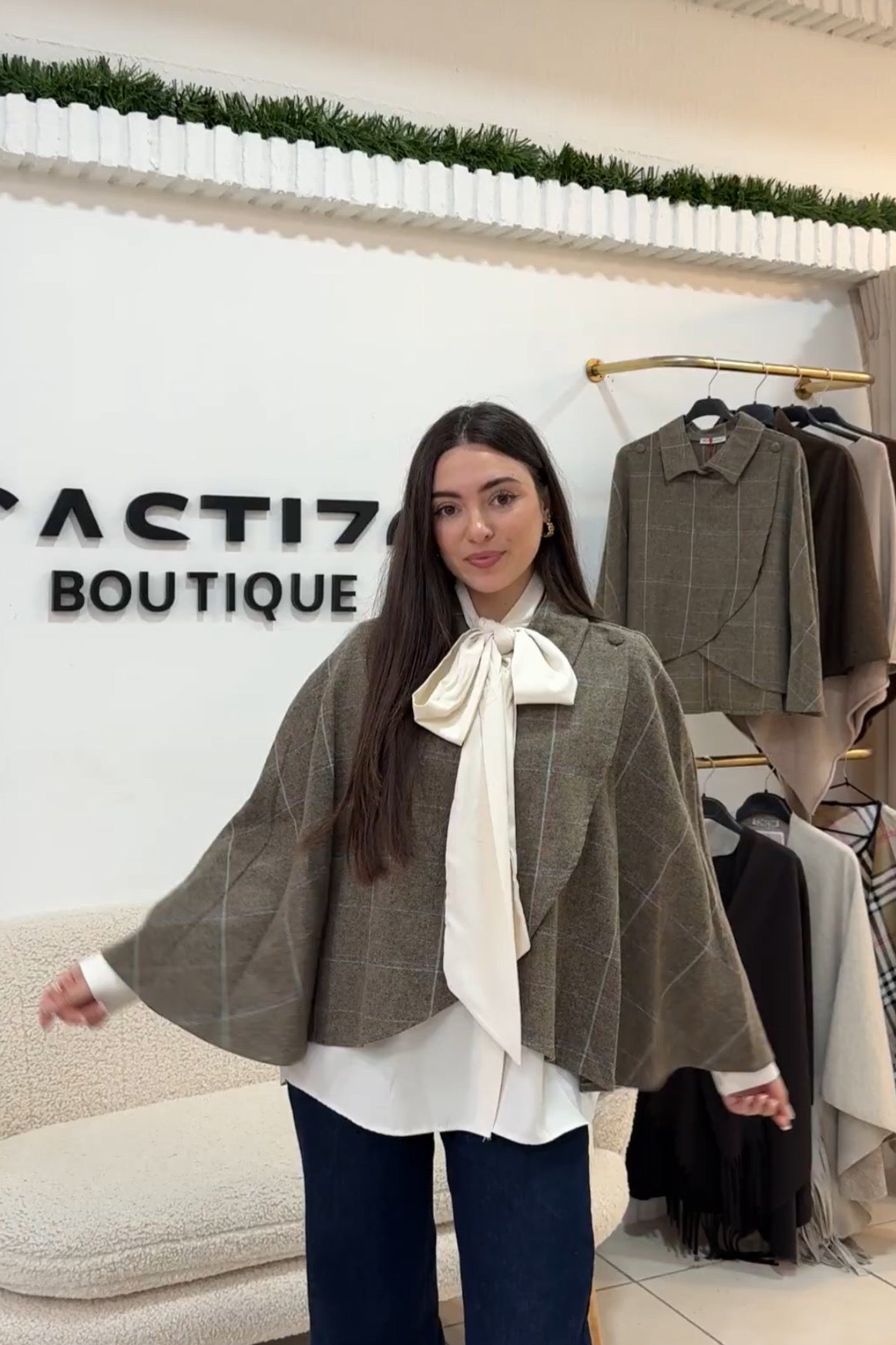 Capa abotonada de cuadros