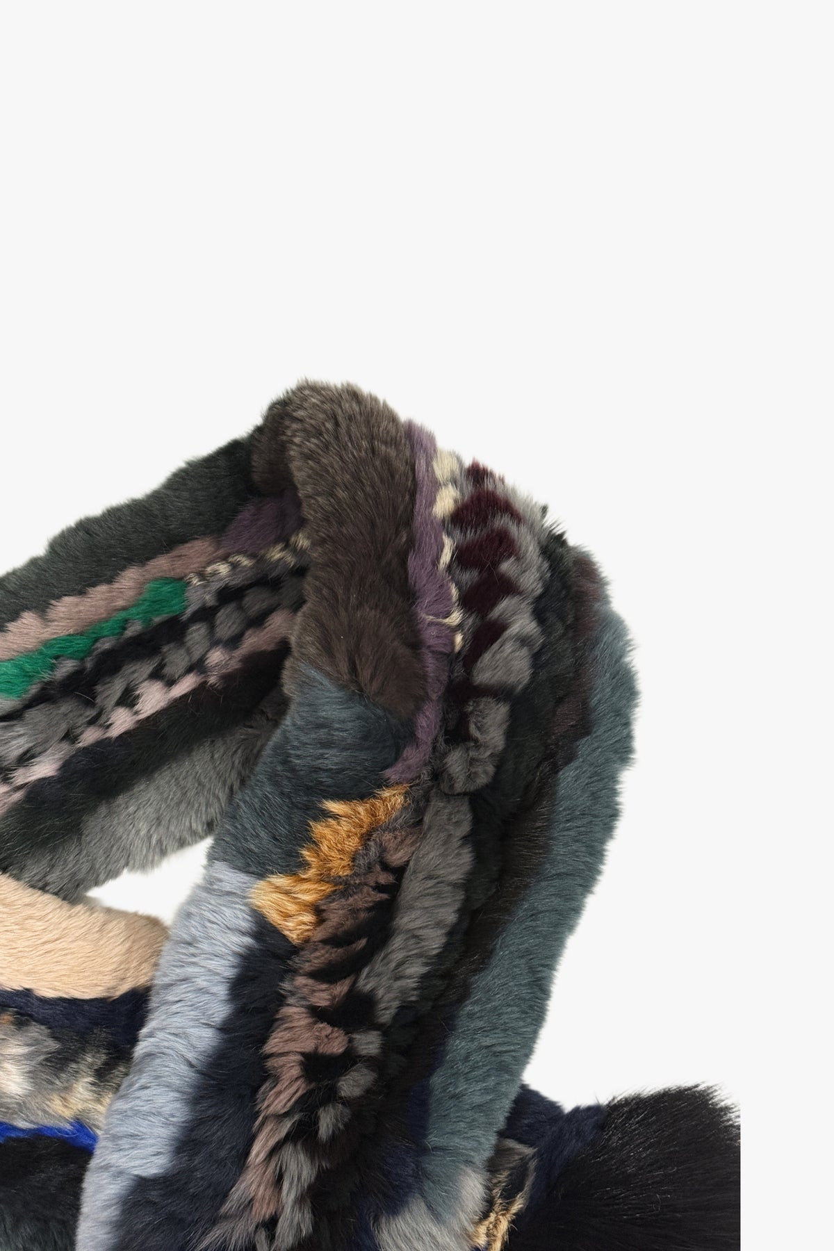 Cuello Oscuro Pompón | Pelo natural