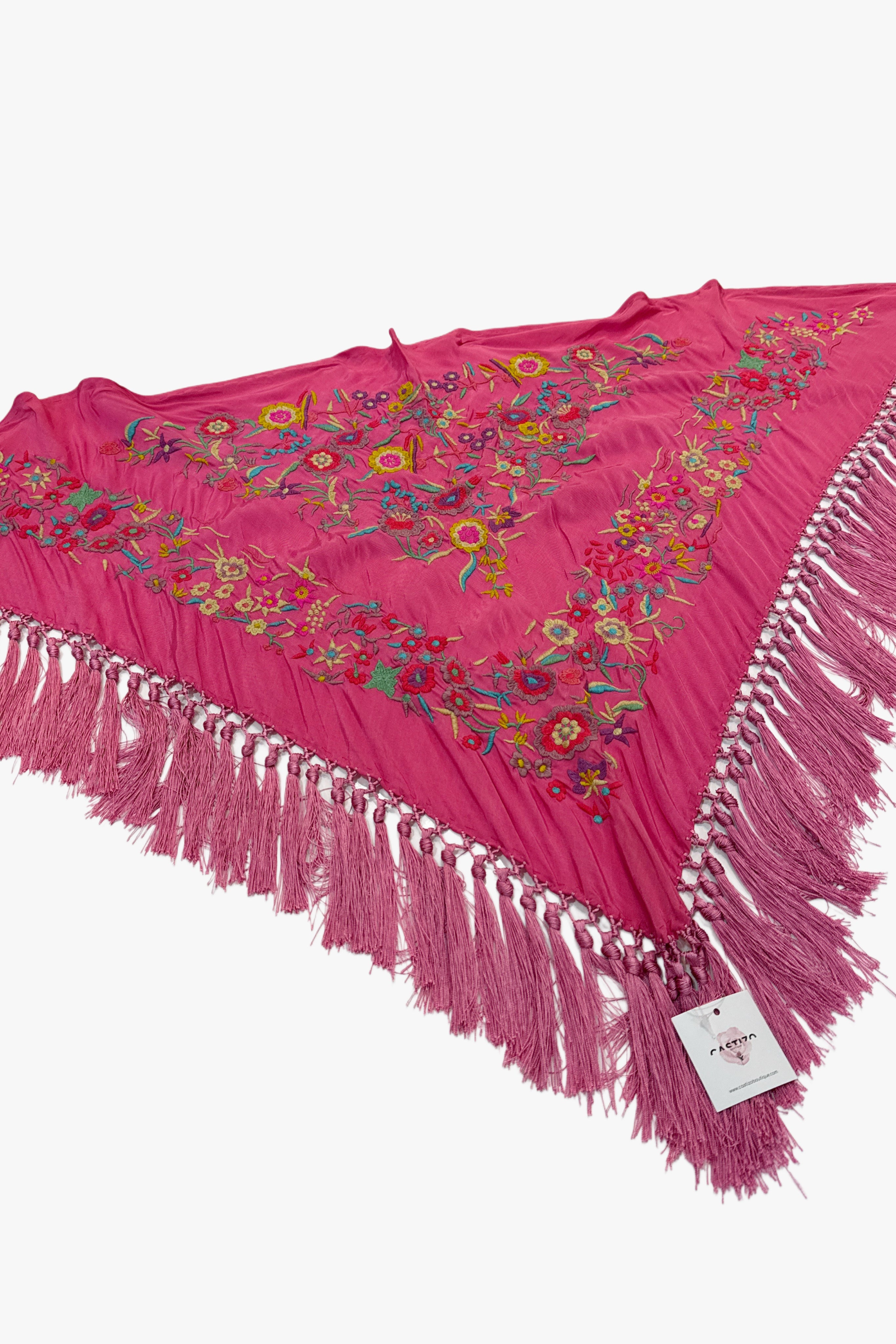 Mantoncillo seda rosa chicle florecitas